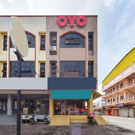 Oyo 44123 Hotel Al-Saif Kuala Kerai Exteriör bild
