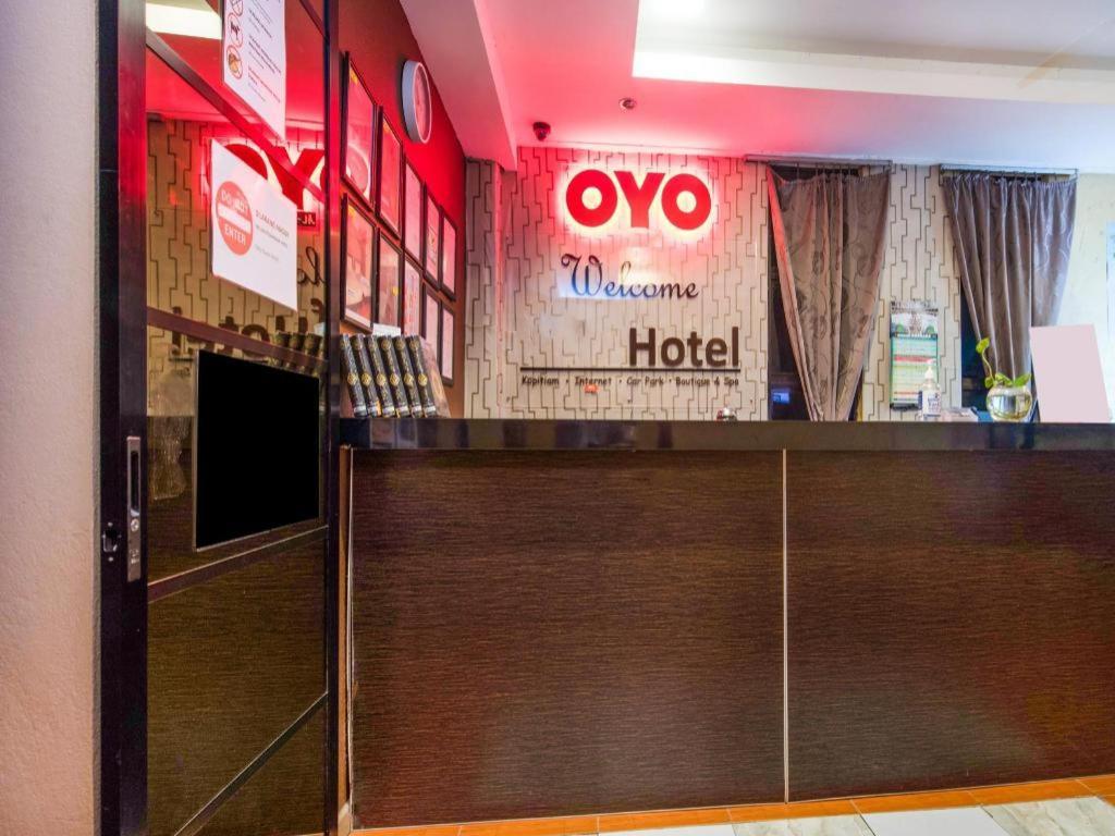 Oyo 44123 Hotel Al-Saif Kuala Kerai Exteriör bild
