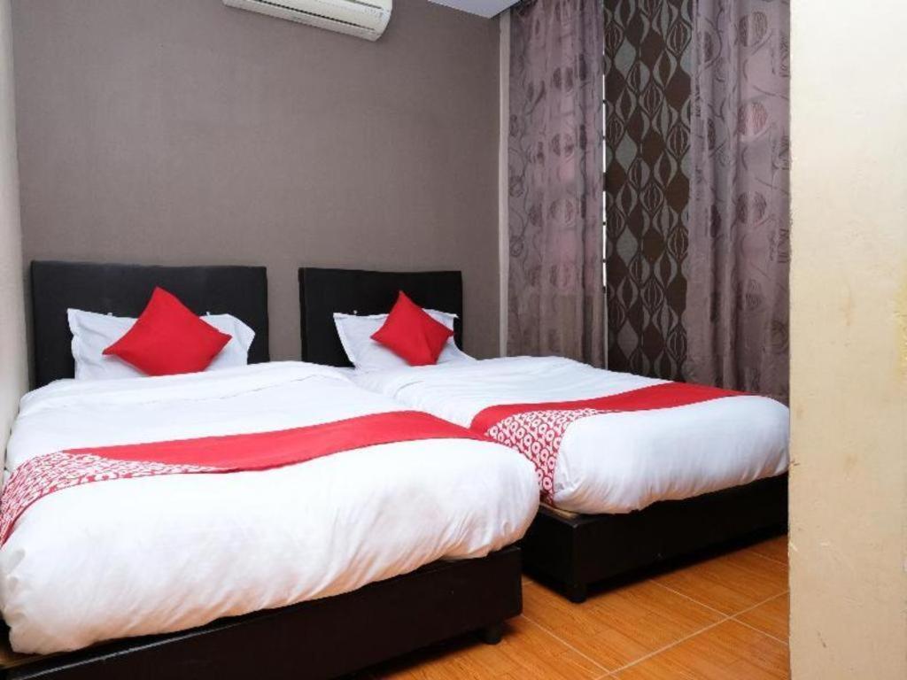 Oyo 44123 Hotel Al-Saif Kuala Kerai Exteriör bild