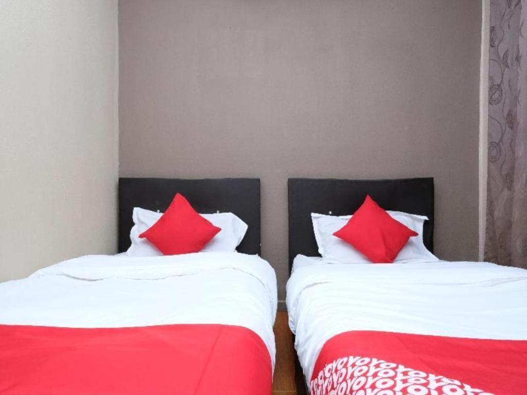 Oyo 44123 Hotel Al-Saif Kuala Kerai Exteriör bild