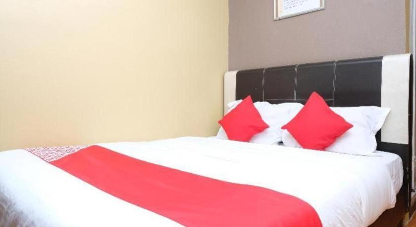 Oyo 44123 Hotel Al-Saif Kuala Kerai Exteriör bild