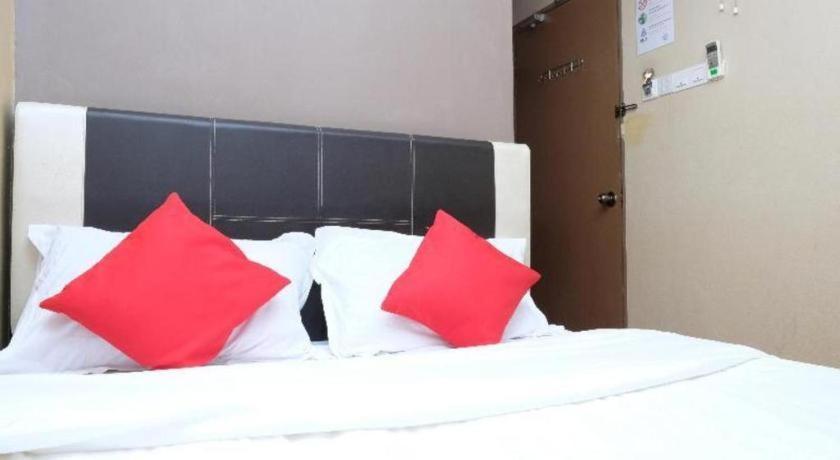 Oyo 44123 Hotel Al-Saif Kuala Kerai Exteriör bild