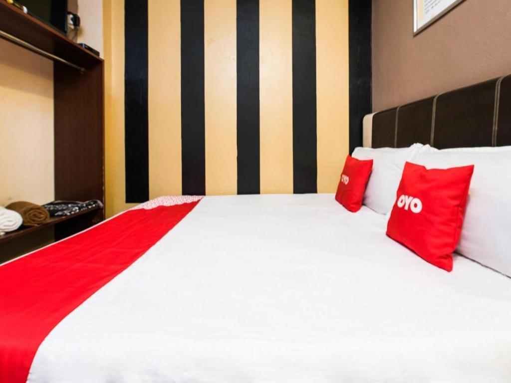 Oyo 44123 Hotel Al-Saif Kuala Kerai Exteriör bild