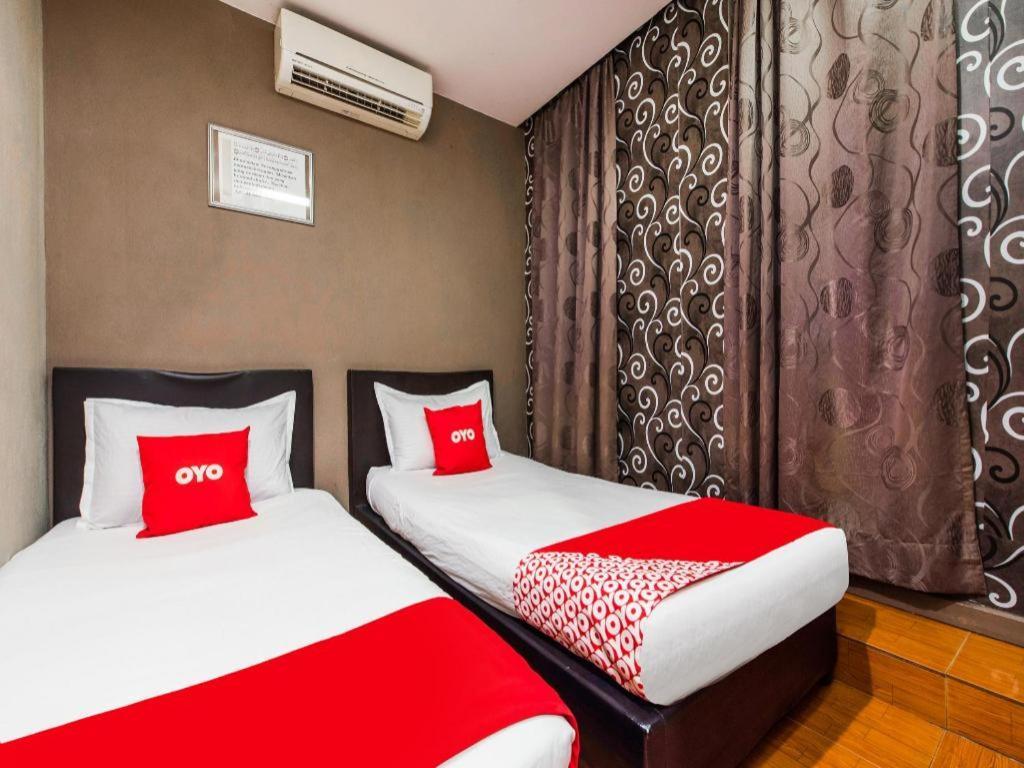 Oyo 44123 Hotel Al-Saif Kuala Kerai Exteriör bild