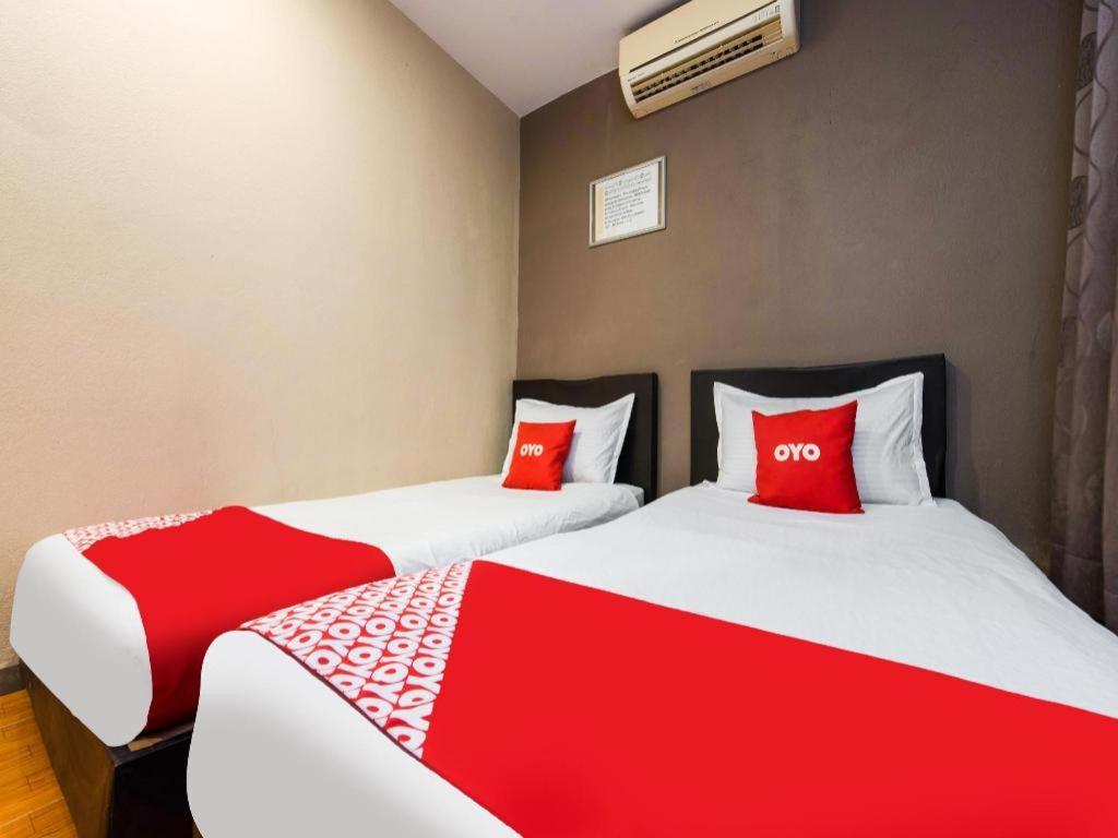 Oyo 44123 Hotel Al-Saif Kuala Kerai Exteriör bild